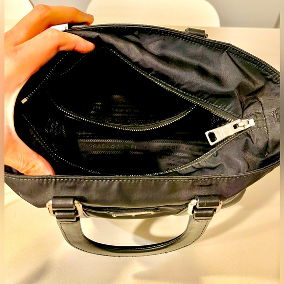 👜 PRADA cross body/tote bag_black_Authentic 👜 - Picture 2 of 16